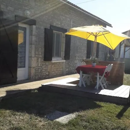 La Maison De Rolland Holiday home Saint-Martin-L'ars